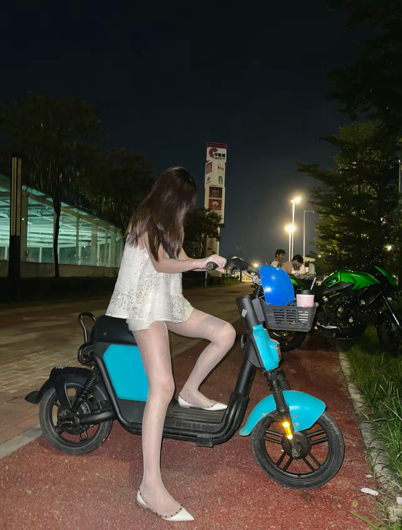 8c492d627292a267f9ac79131130a5db.jpg